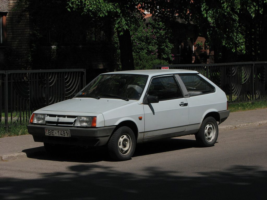 ВАЗ-2108 — внешний вид автомобиля