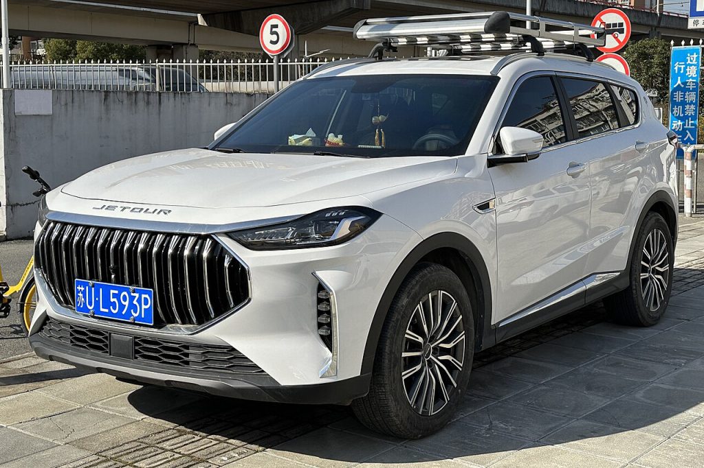Jetour X70 Plus — внешний вид
